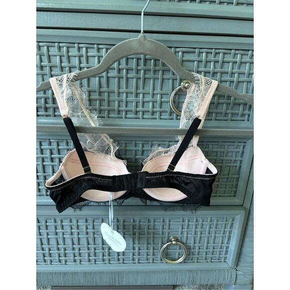 NWT Rare and Collectible Mimi Holiday blossom noir lace shoulder bra, $98 E21 - Picture 6 of 6